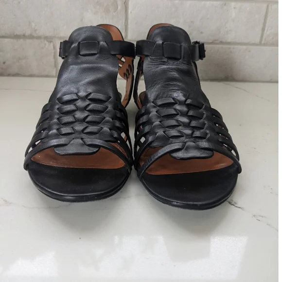 GIVENCHY black leather gladiator sandals - Picture 6 of 14